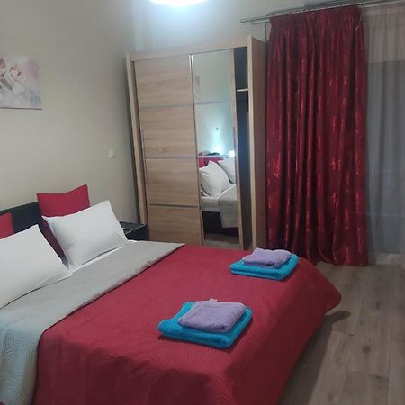 Apartamento Λουτράκι Κέντρο Exterior foto